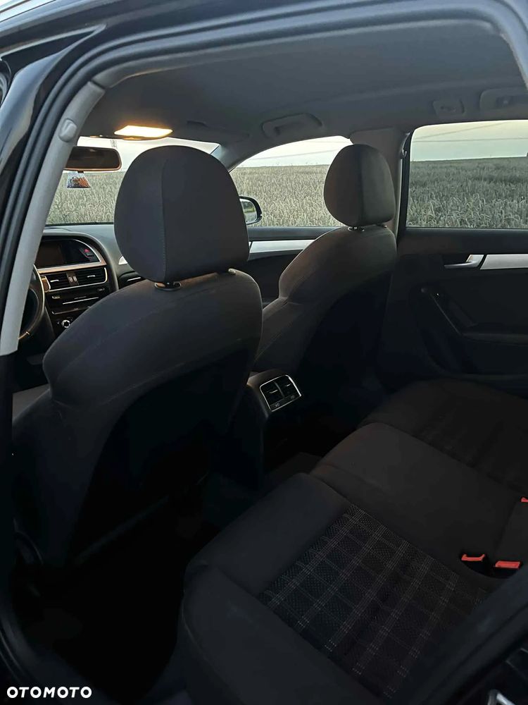 Audi A4 Limousine - 12