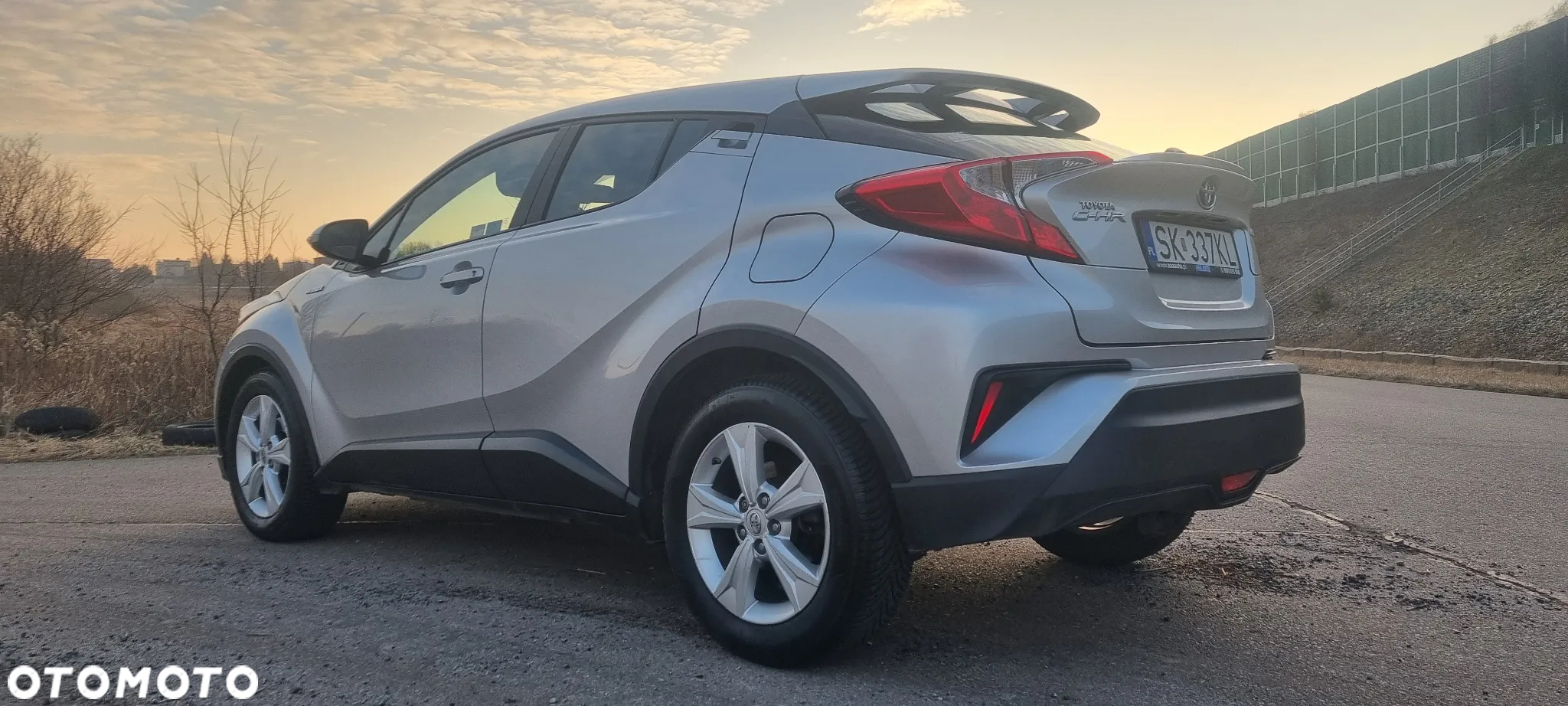 Toyota C-HR 1.8 Hybrid Dynamic - 10