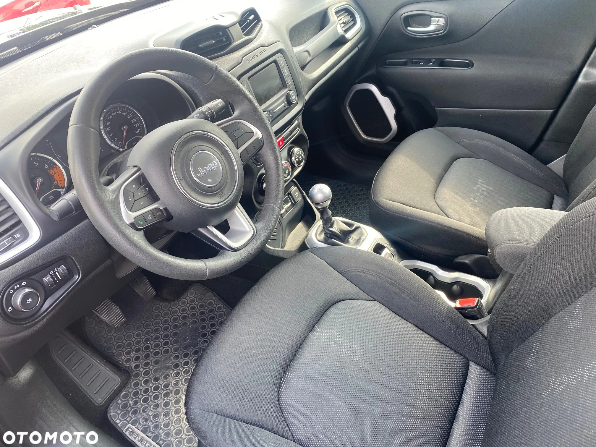 Jeep Renegade 1.6 E-TorQ Sport FWD - 6