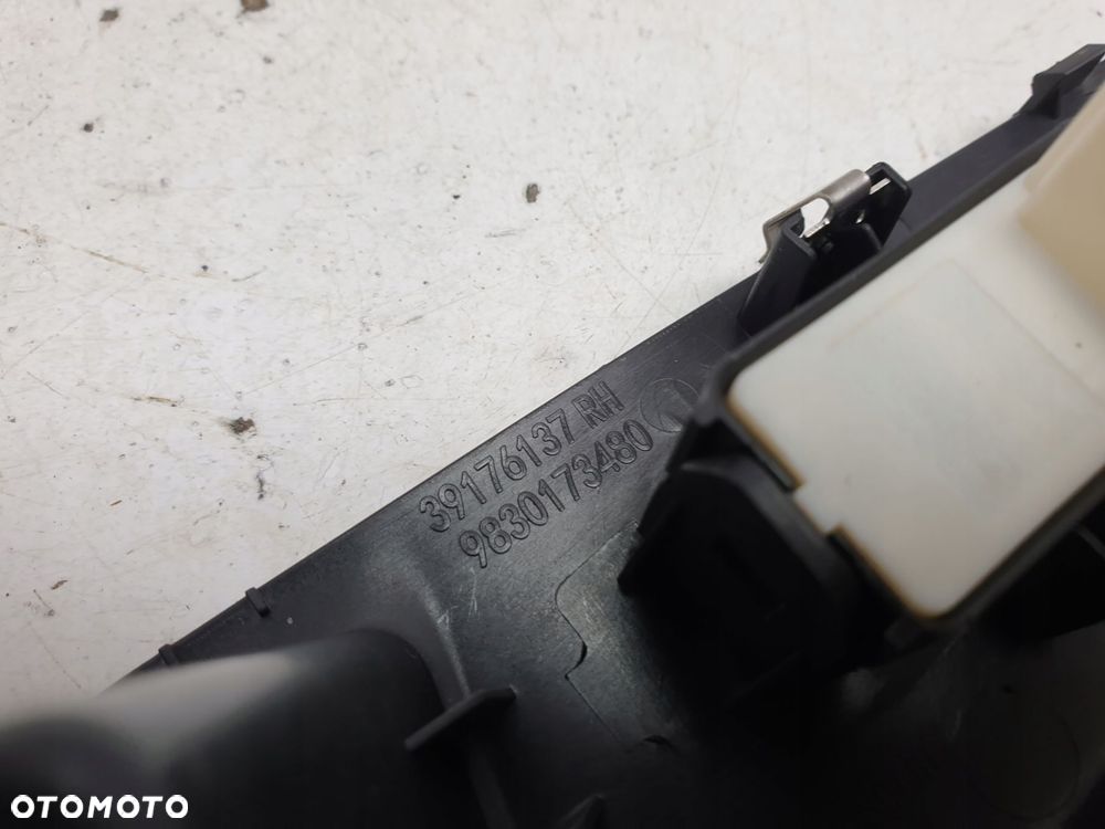 PRAWY PANEL STERWANIA SZYBĄ Opel Corsa F 39176137 tył - 15