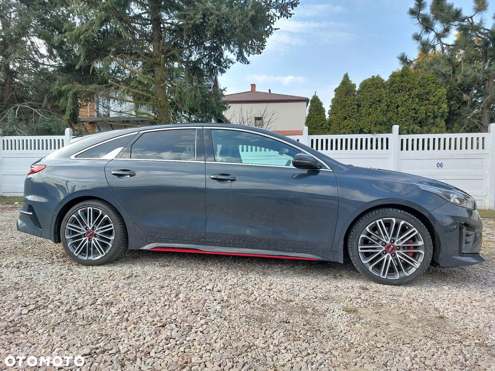 Kia ProCeed - 2