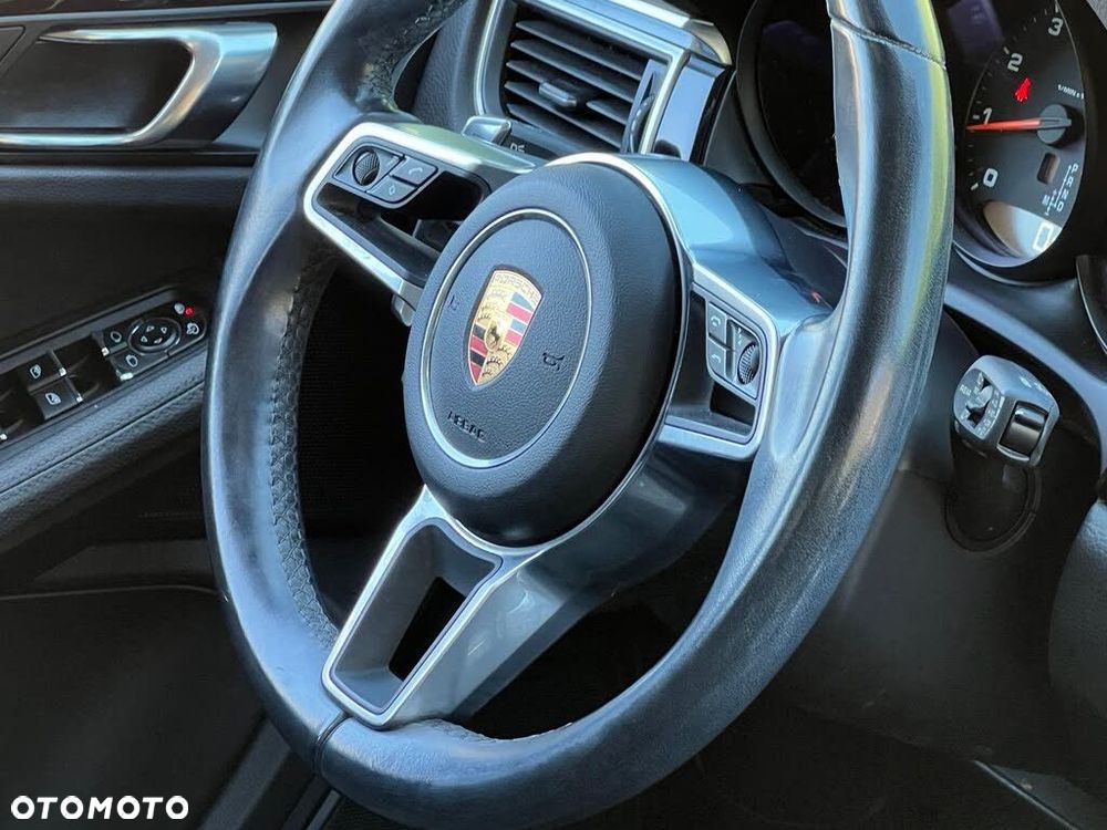Porsche Macan Standard - 10
