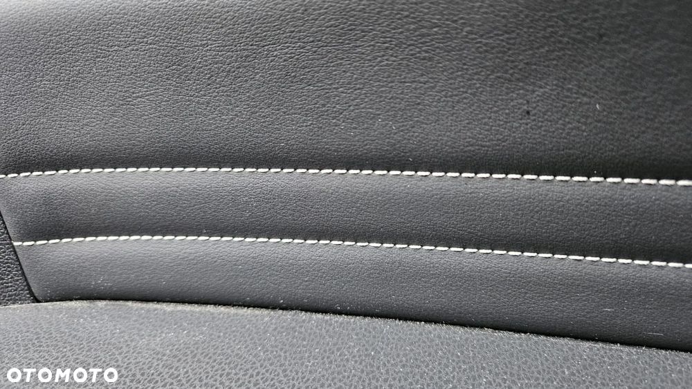 Volkswagen Passat 2.0 TDI Business DSG - 29