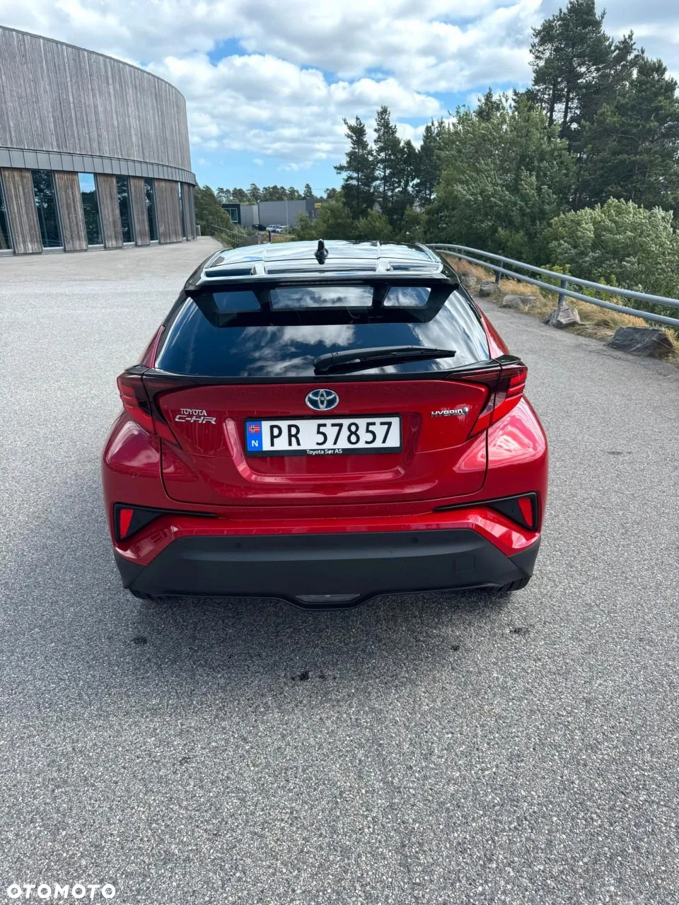 Toyota C-HR Hybrid Lounge - 16