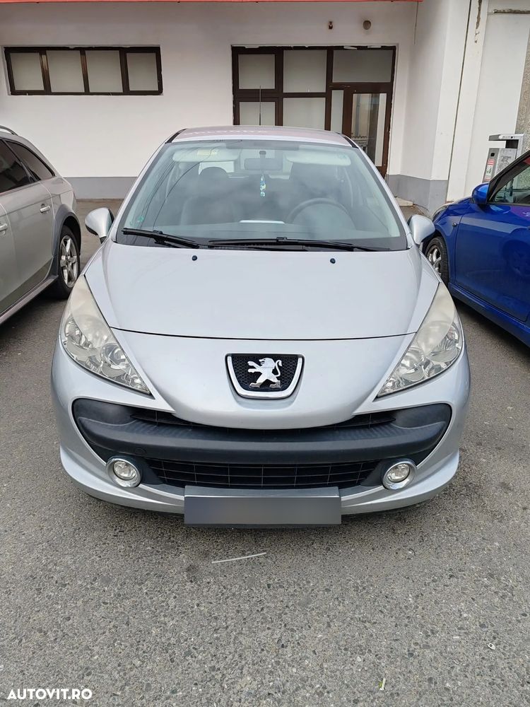 Peugeot 207 - 1