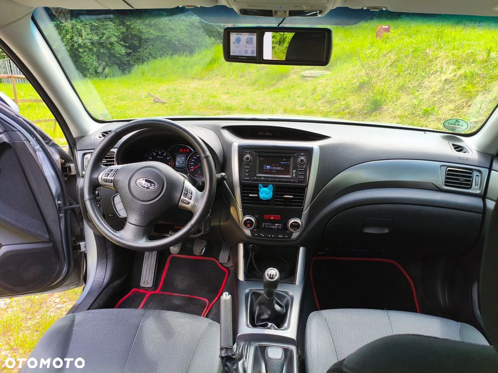 Subaru Forester 2.0i Exclusive - 10