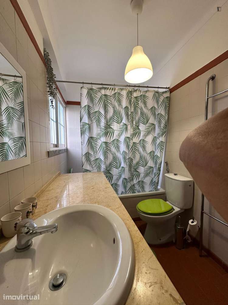 Quarto - localizado em Carcavelos Lisbon - Grande imagem: 2/21