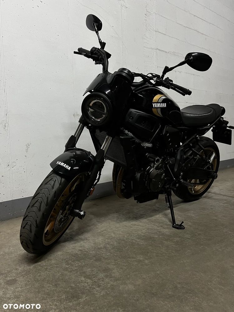Yamaha XSR - 12