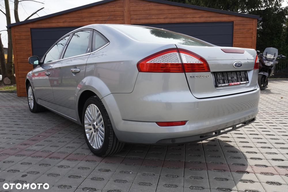 Ford Mondeo 2.0 Ghia X100 / X - 14