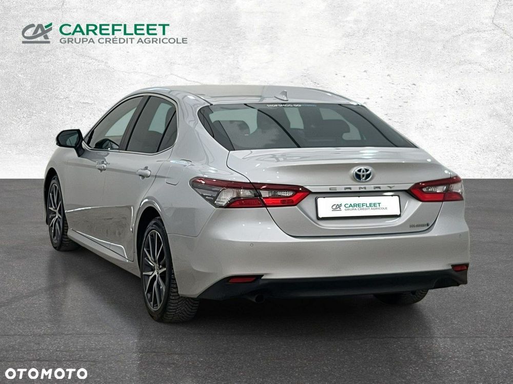 Toyota Camry - 6