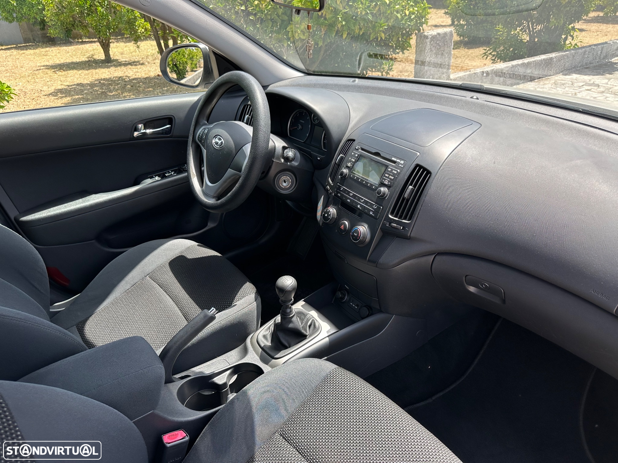Hyundai i30 CW 1.6 CRDi Blue Comfort - 21