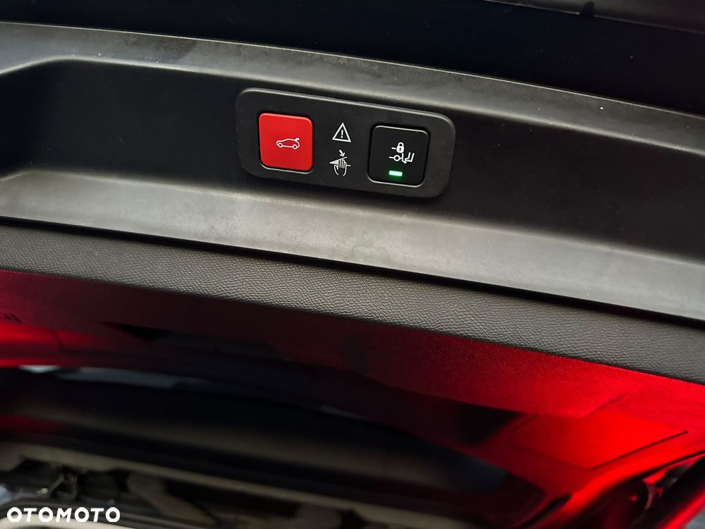 Peugeot 5008 BlueHDi 130 EAT8 Allure - 23