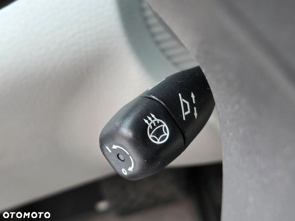 Mercedes-Benz Klasa E 320 CDI 4Matic Automatik Avantgarde DPF BusinessEDITION - 37