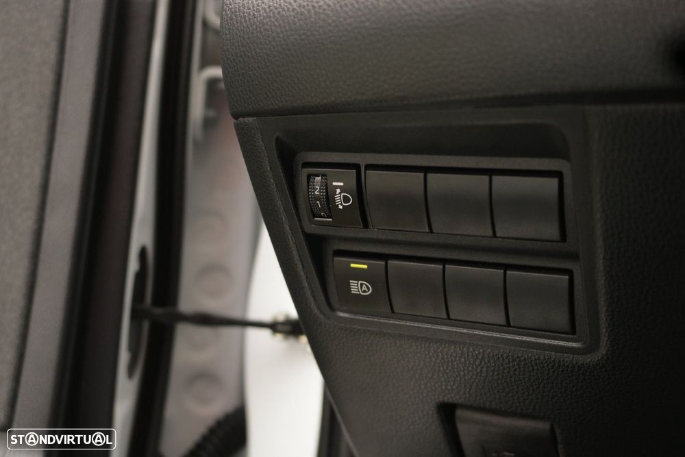 Toyota Yaris 1.5 HDF Comfort - 27