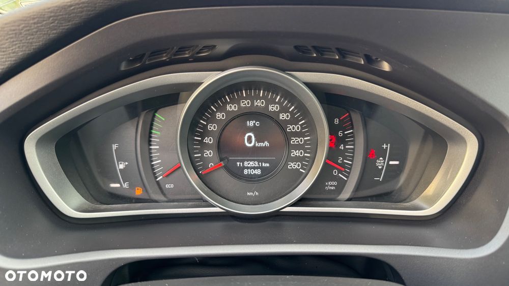 Volvo V40 T3 - 32