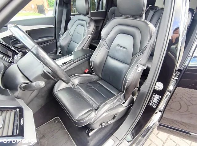 Volvo XC 90 D5 AWD R-Design 7os - 32