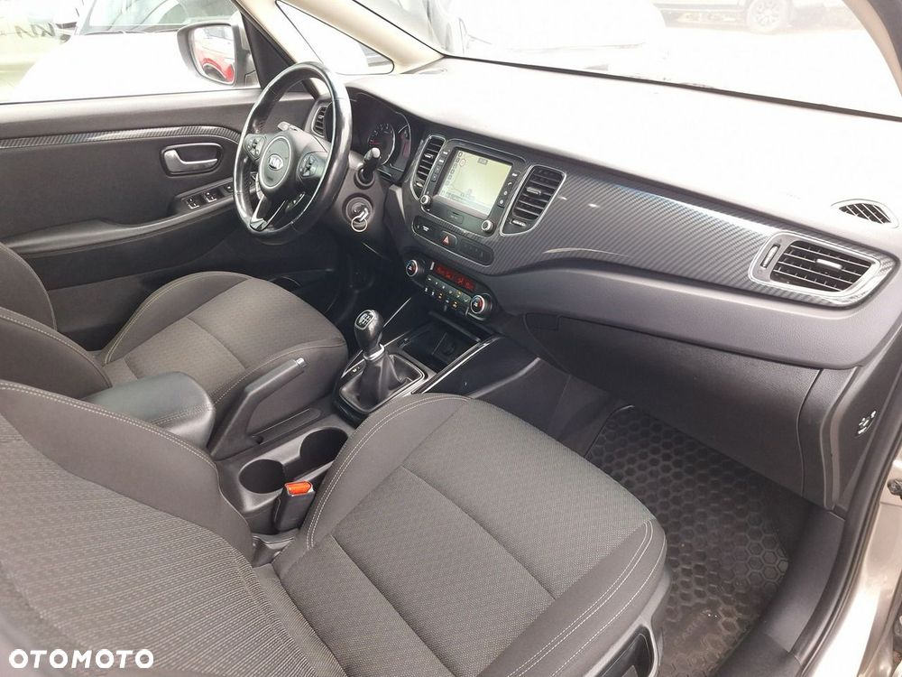 Kia Carens 1.6 GDI L - 30