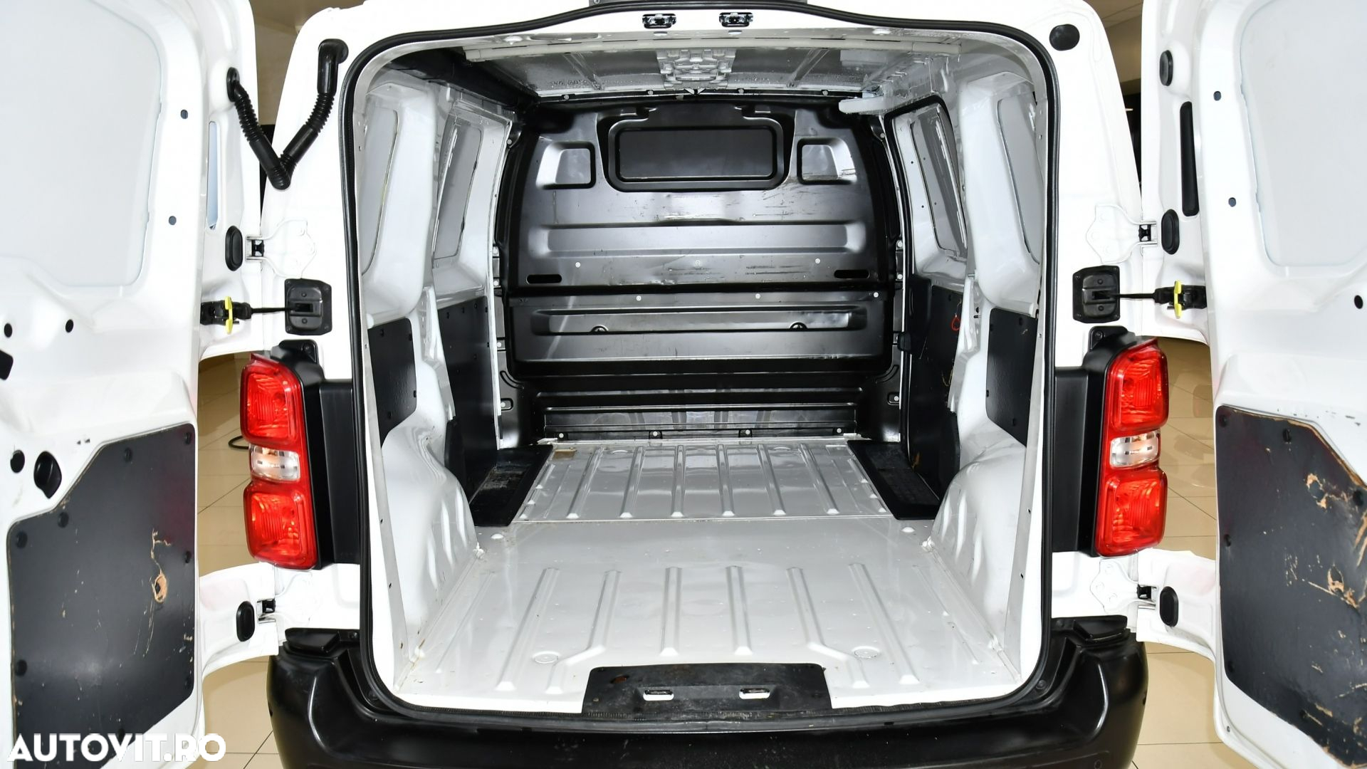 Peugeot Expert - 13