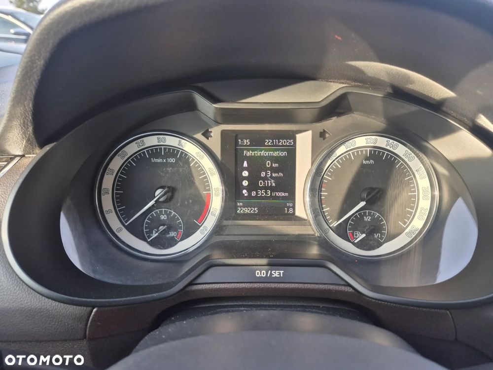 Skoda Octavia 2.0 TDI 4x4 Scout - 25