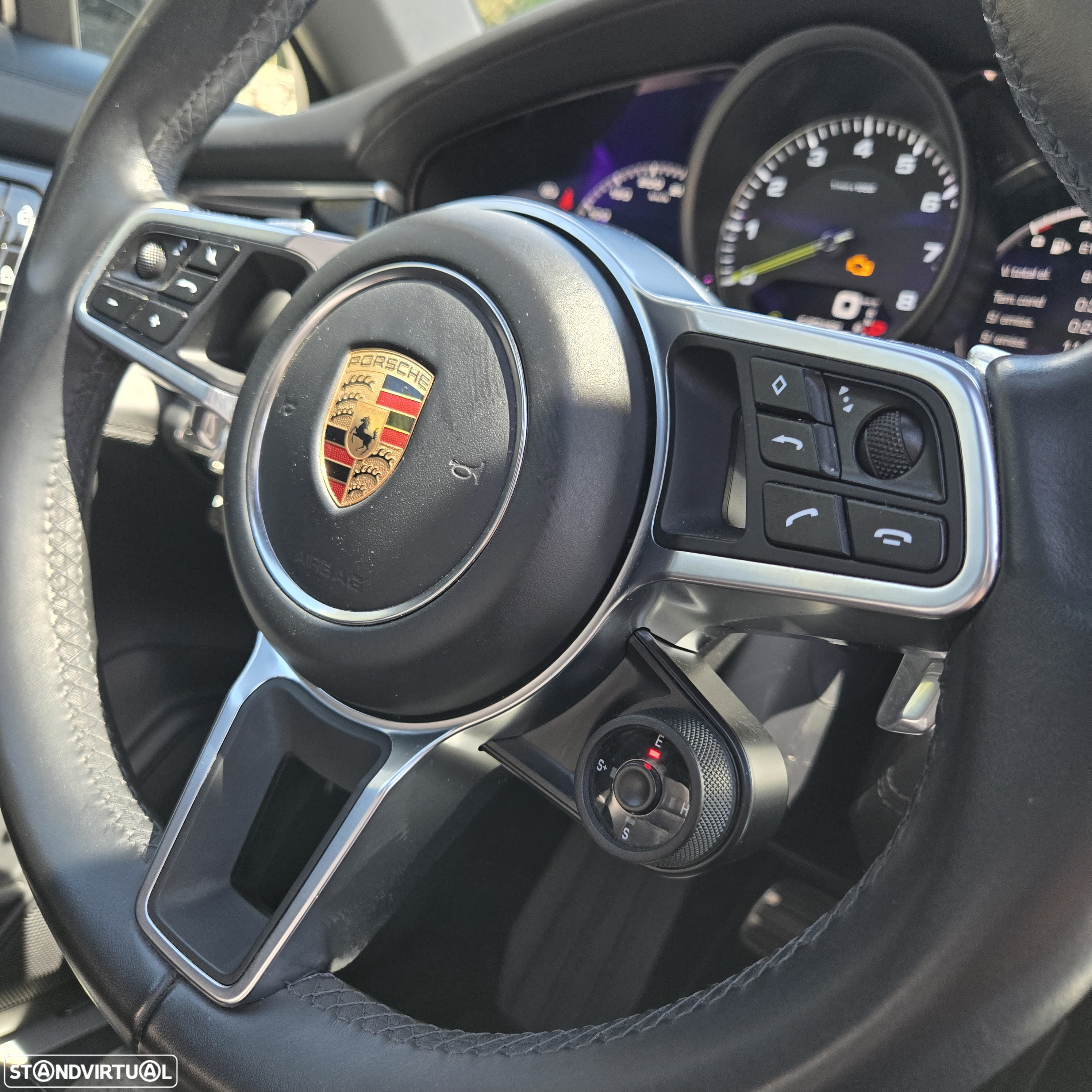 Porsche Panamera Sport Turismo 4 E-Hybrid - 13