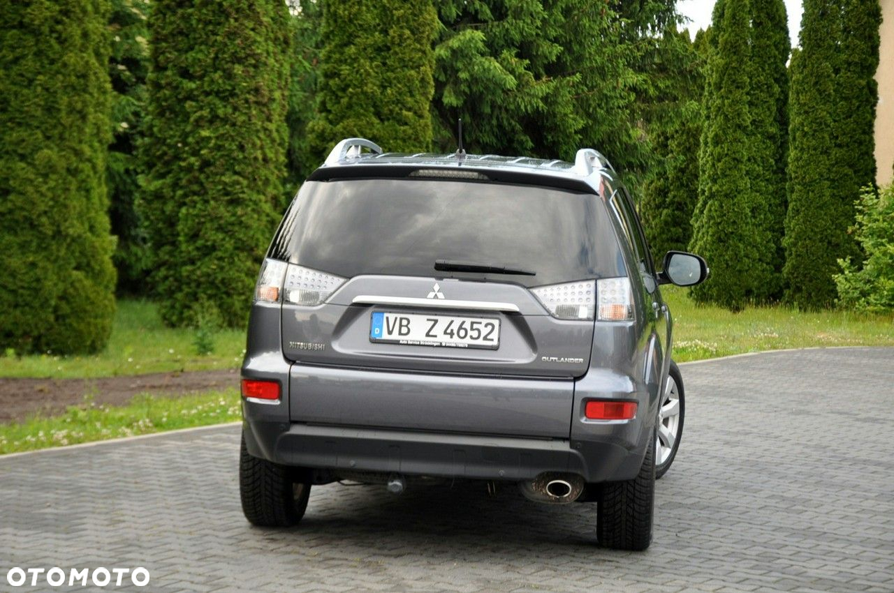 Mitsubishi Outlander - 7