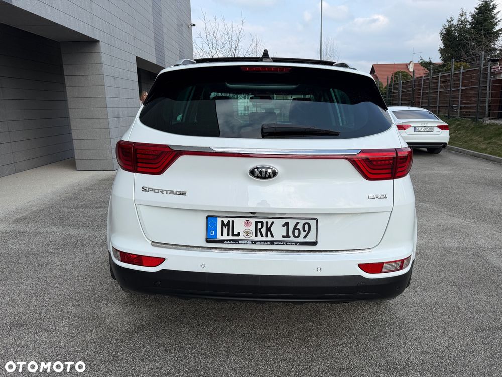 Kia Sportage 2,0 CRDI AWD Platinum - 4