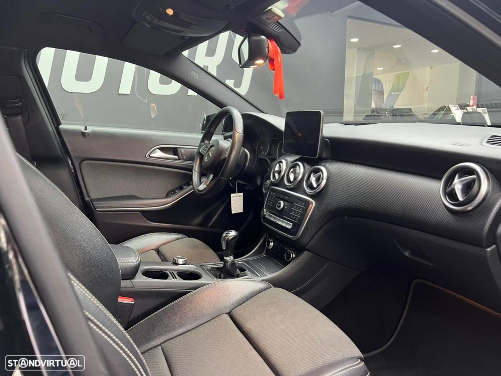 Mercedes-Benz A 180 d AMG Line - 27