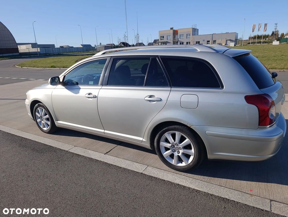Toyota Avensis 1.8 VVT-i Sol - 6