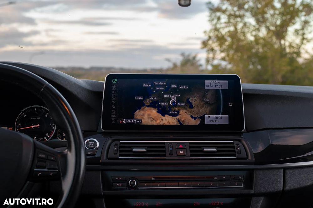 BMW Seria 5 530d xDrive Touring Aut. - 10