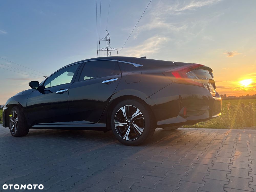 Honda Civic 1.5 T Elegance - 3