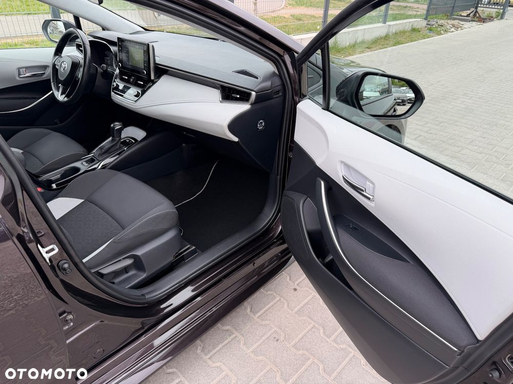 Toyota Corolla 1.8 Hybrid Comfort - 21