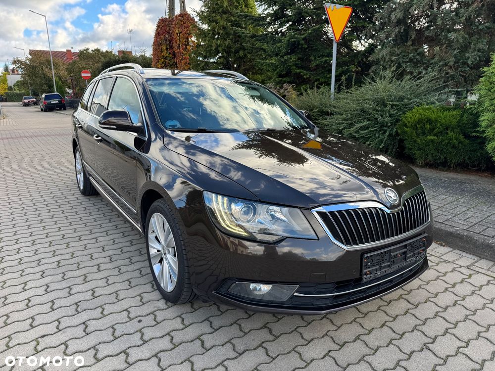 Skoda Superb 2.0 TDI 4x4 Elegance DSG - 1
