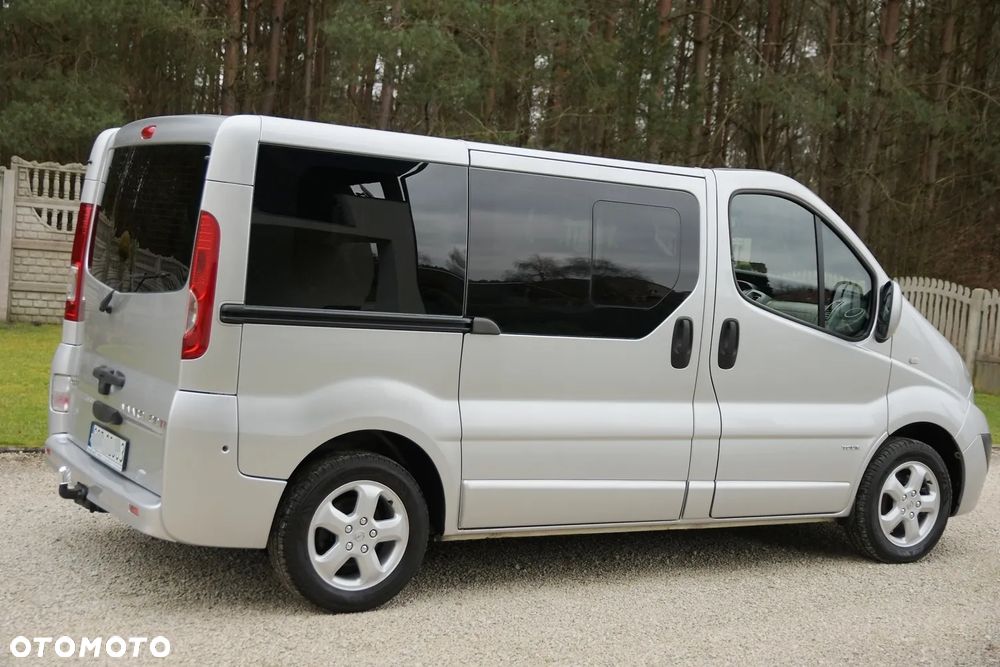 Opel Vivaro - 10
