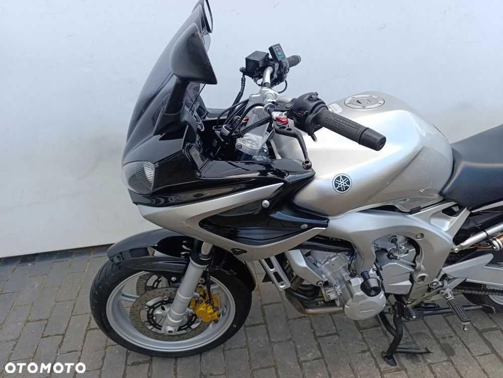 Yamaha FZ6 - 12