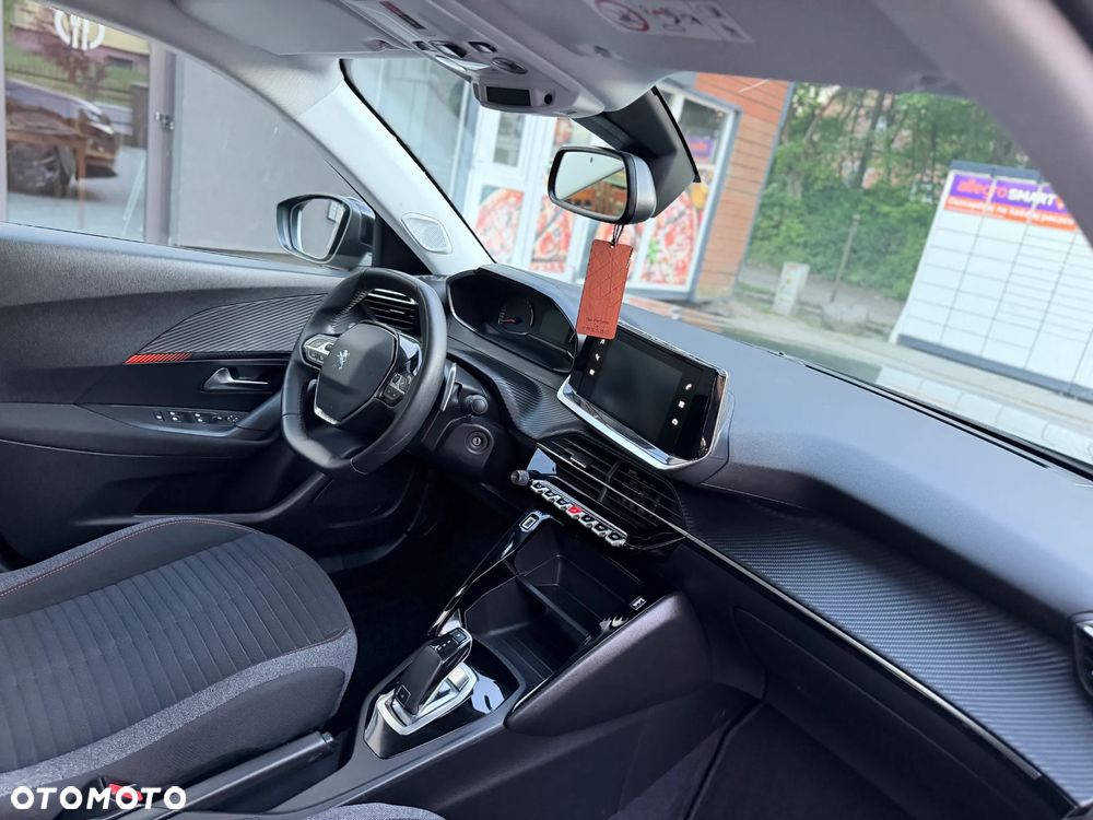 Peugeot 2008 PureTech 130 EAT8 Active - 32