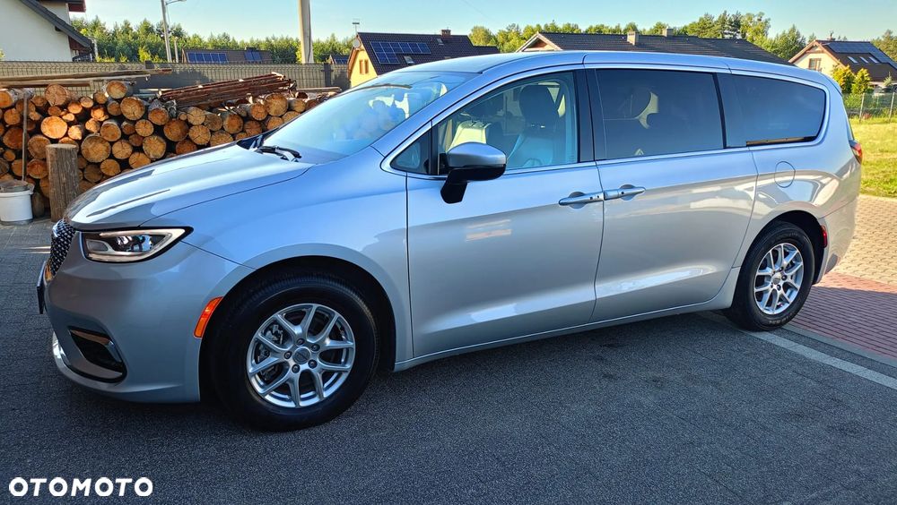 Chrysler Pacifica - 5