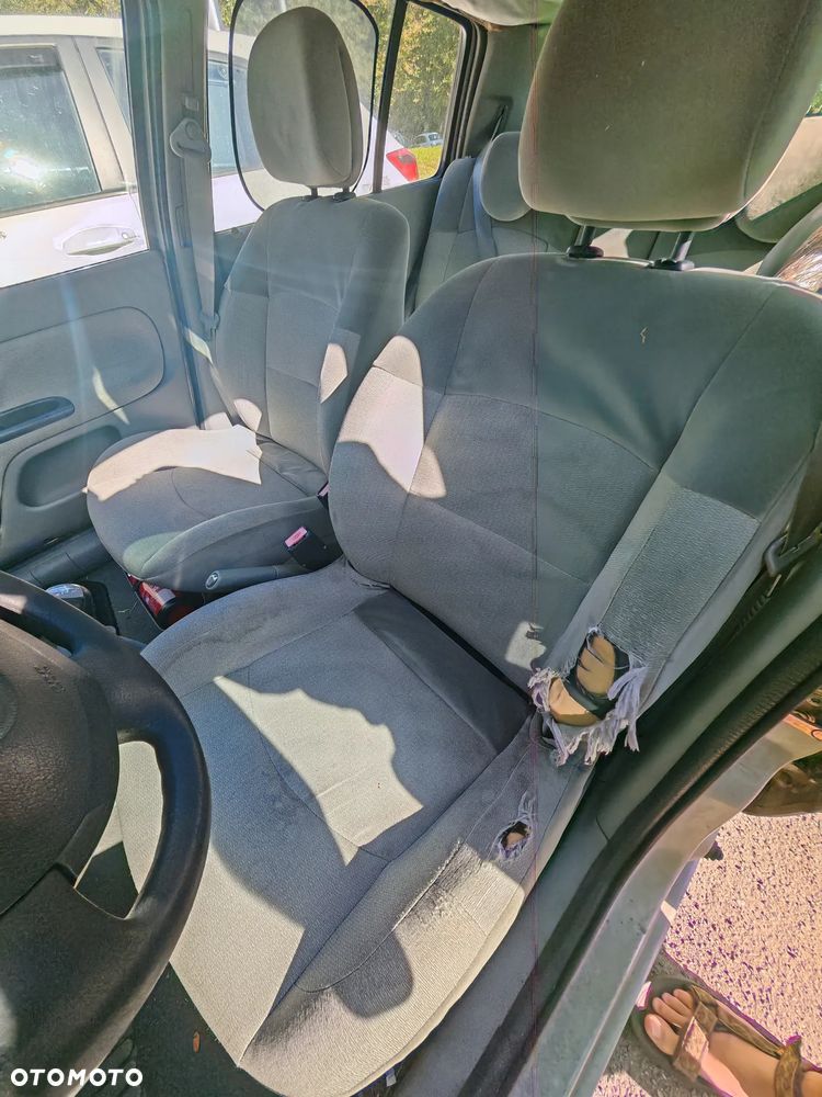 Renault Clio 1.4 16V Privilege - 12