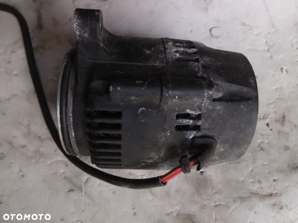 1986 Yamaha FZX700 Fazer FZ 700 FZX Y232 100211-1920 Alternator - 1