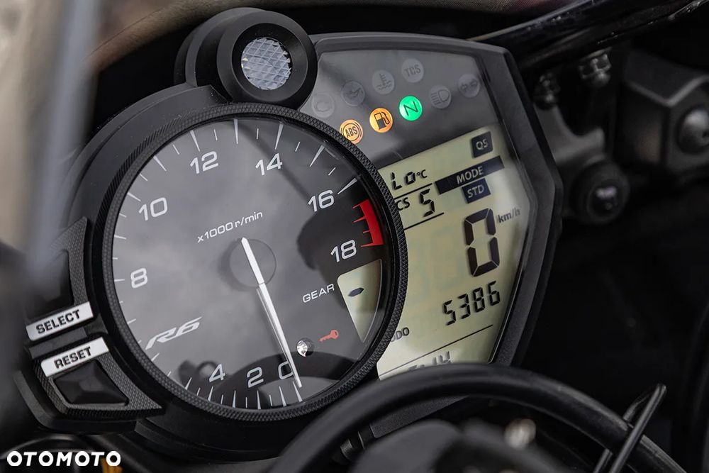 Yamaha R6 - 28