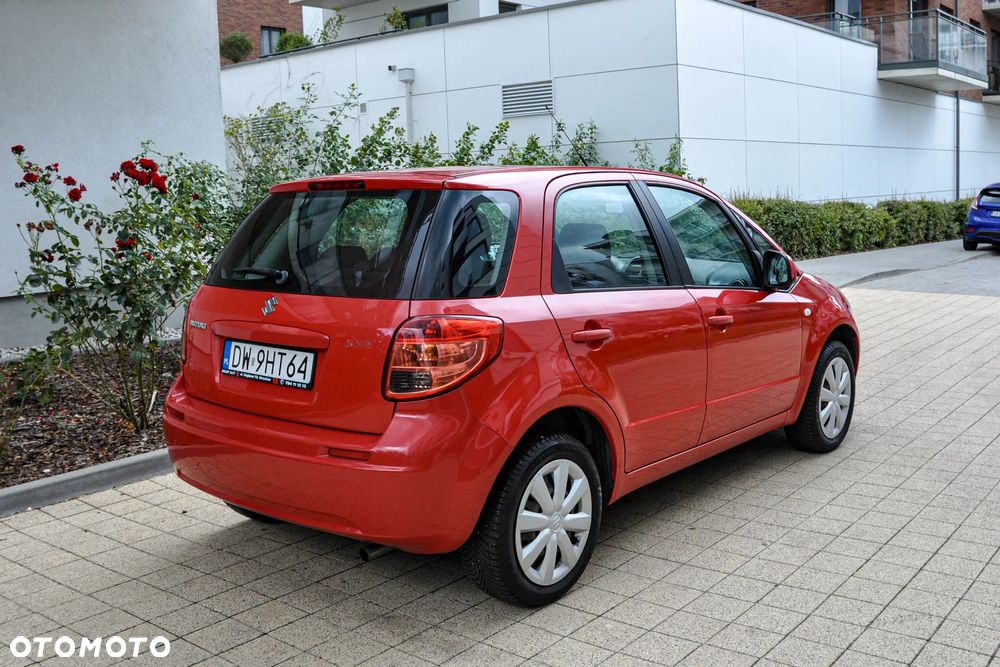 Suzuki SX4 1.5 Streetline 4x2 Classic - 4