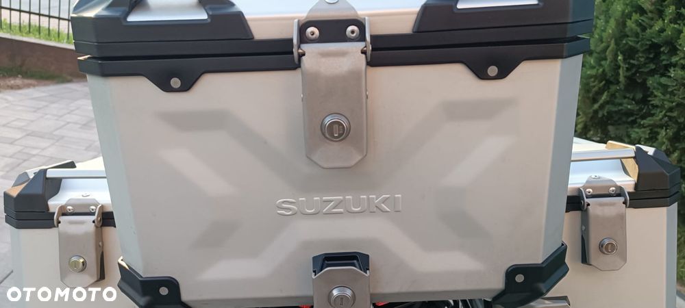 Suzuki V-STROM - 23
