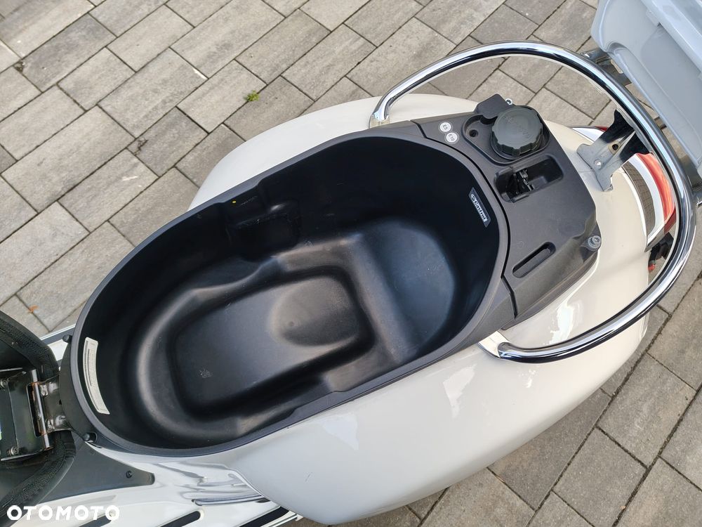 Piaggio Vespa - 17