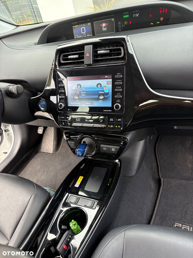 Toyota Prius 1.8 Hybrid Executive - 17