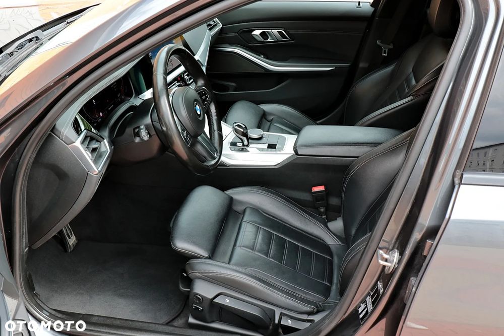 BMW Seria 3 320d Edition M Sport Shadow - 21
