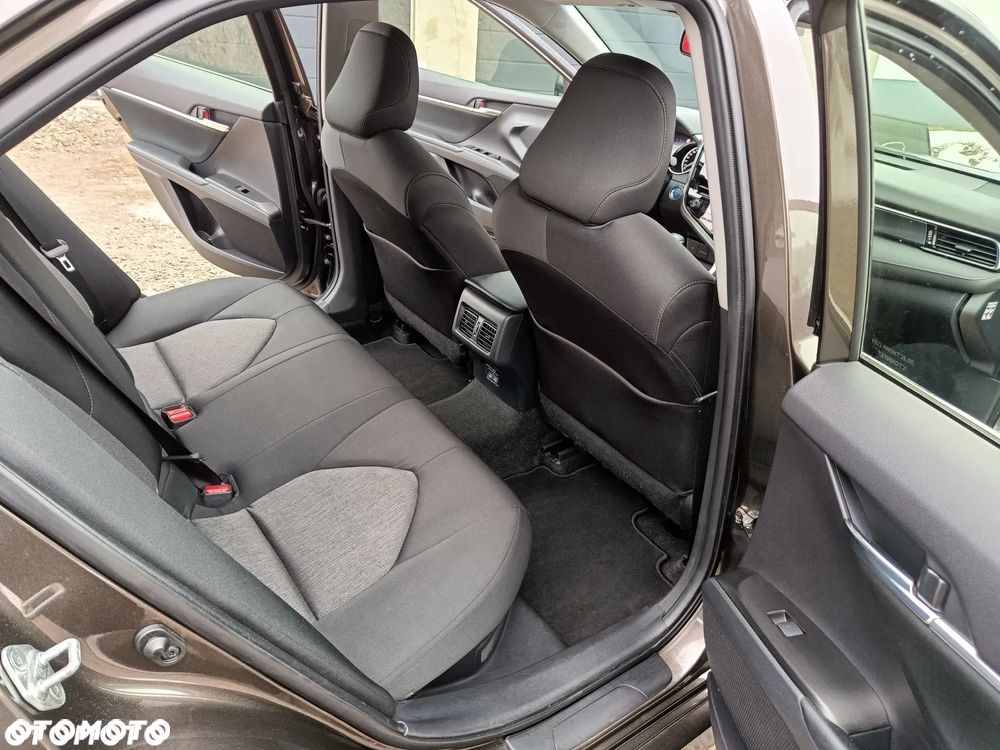 Toyota Camry 2.5 Hybrid Comfort CVT - 14