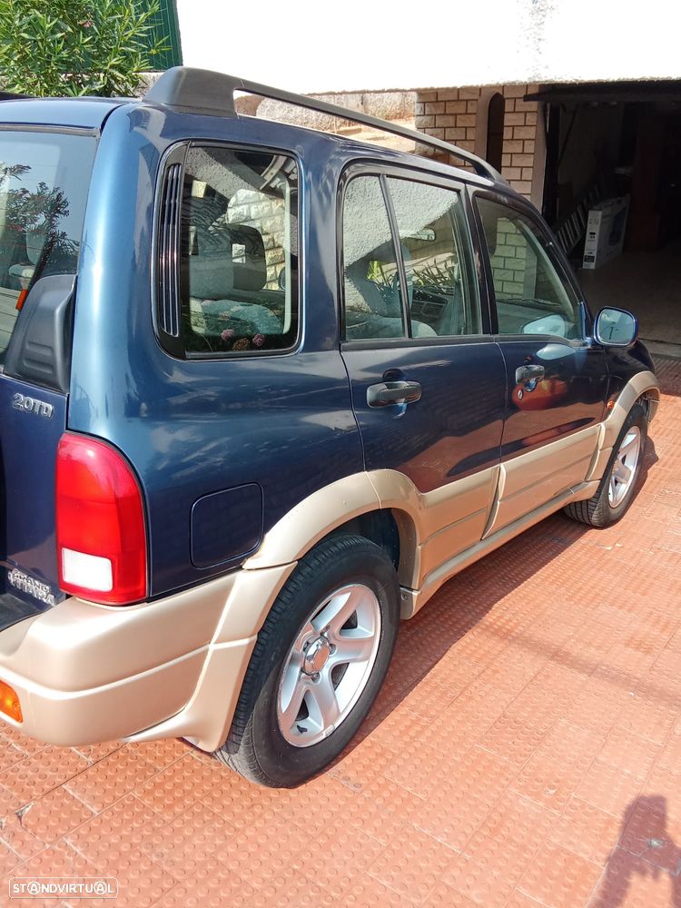 Suzuki Grand Vitara Metal Top 2.0 TDi - 13