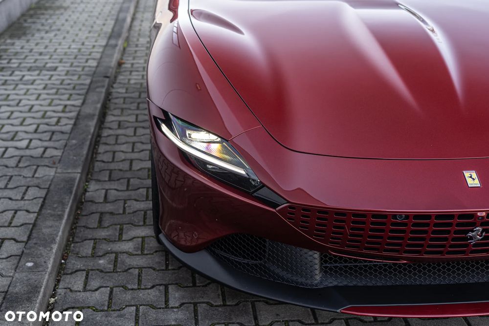 Ferrari Roma - 10