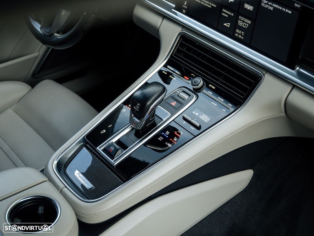 Porsche Panamera Turbo - 37