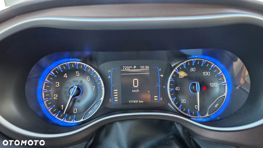 Chrysler Pacifica - 21