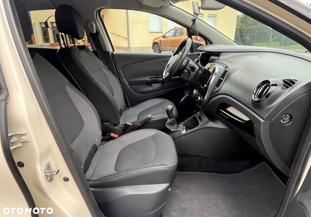 Renault Captur - 23